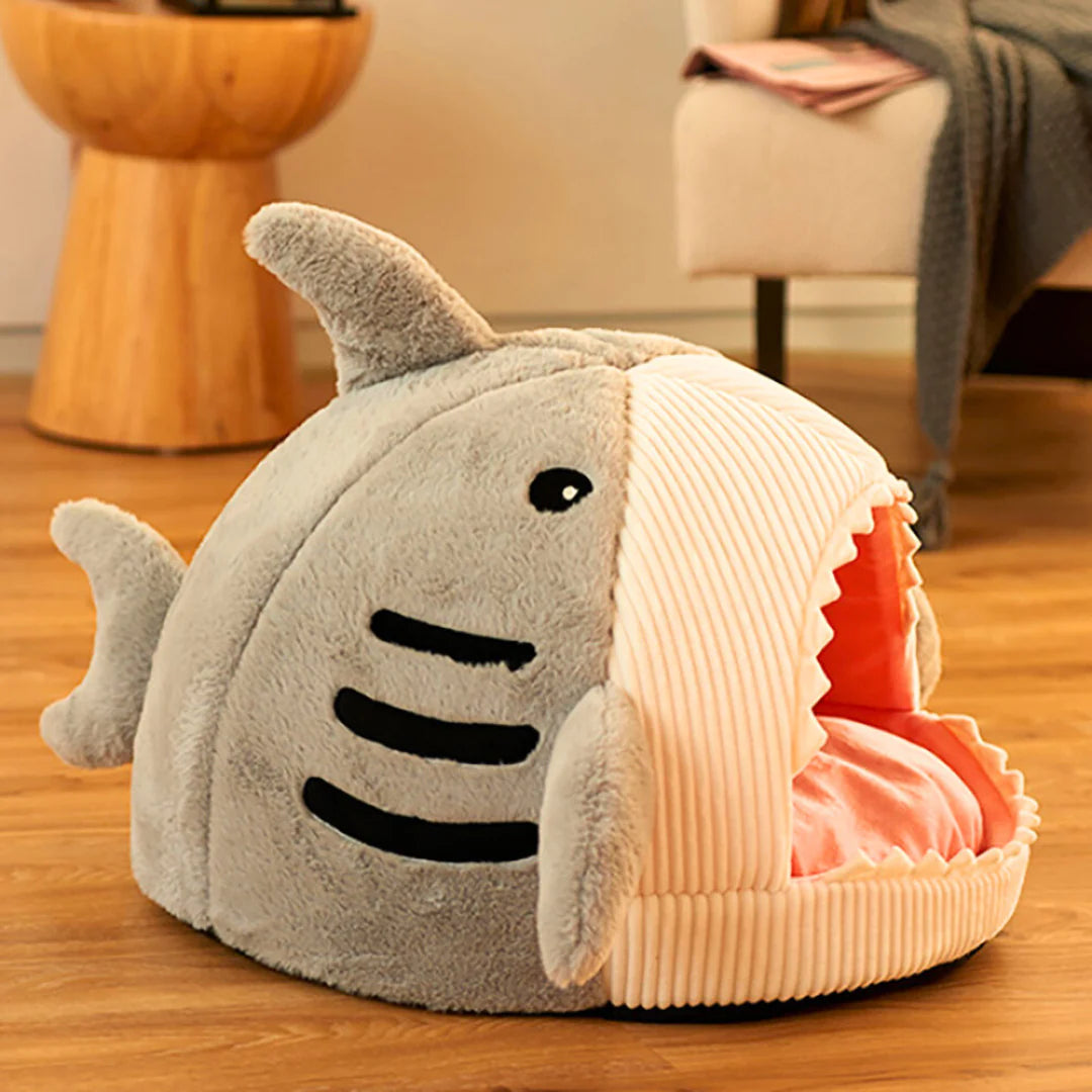 KuschelNest – Portable Cat Cave with Cozy Cushion
